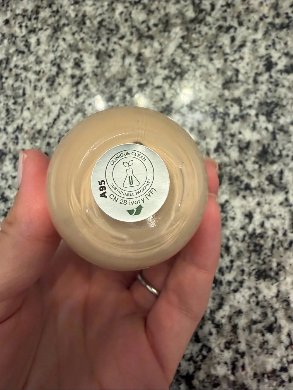 Clinique Even Better Clinical Serum Foundation SPF 25 - CN28 Ivory